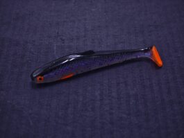 Przynęta Gumowa Kiełb Transparent Purple Czarny Grzbiet 8 cm