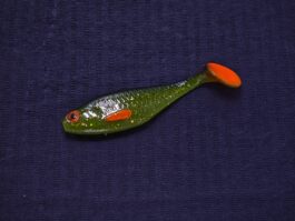 Przynęta Gumowa Płotka 7 cm Green Brown Czarny Grzbiet